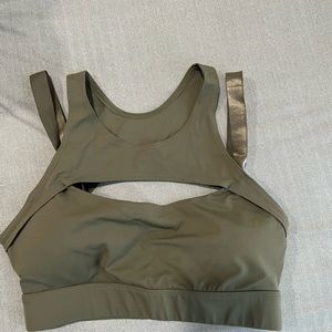 Nvgtn sport bra size M